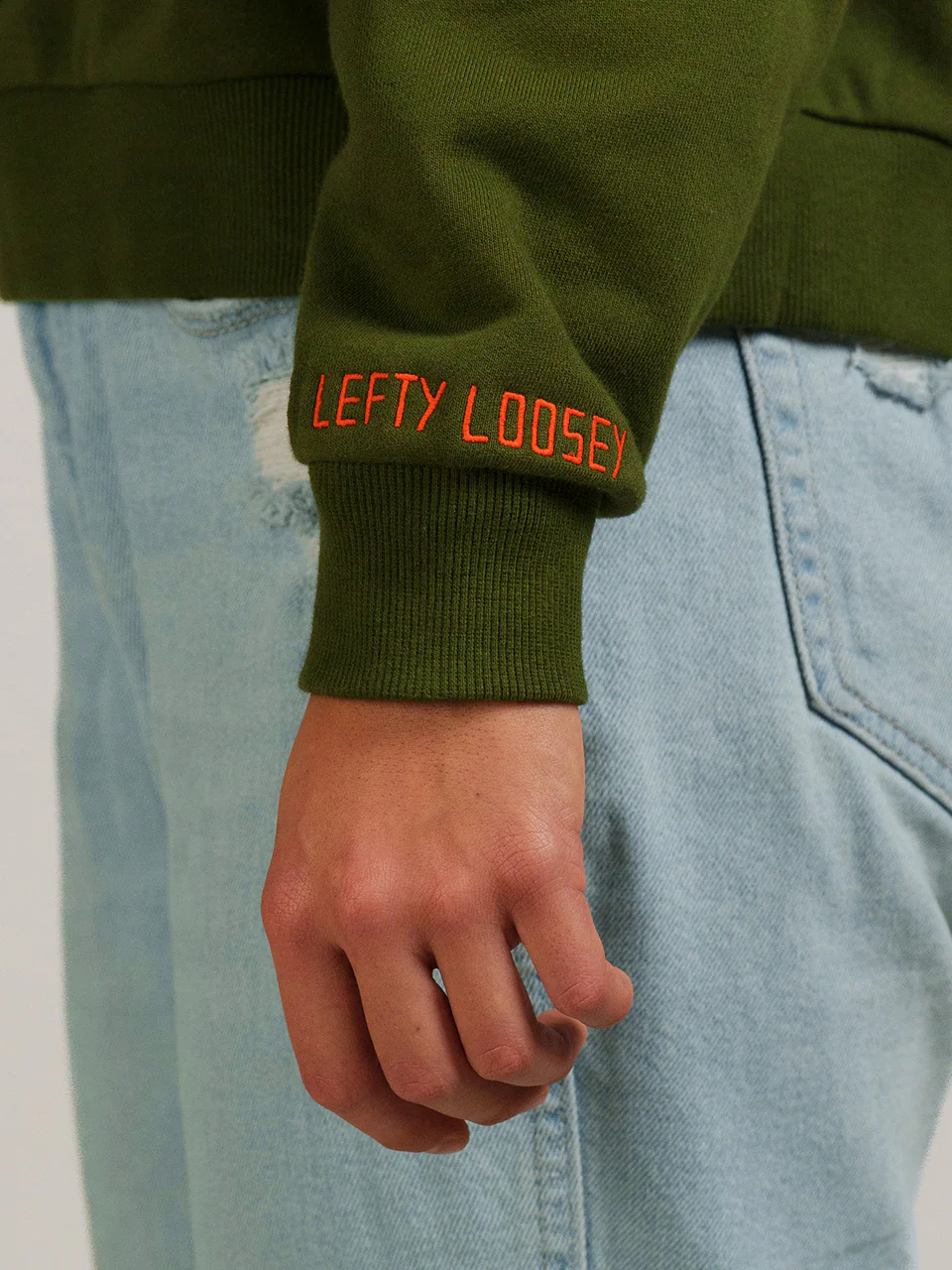 LEFTY LOOSEY, RIGHTY TIGHTY CREWNECK - Image 8